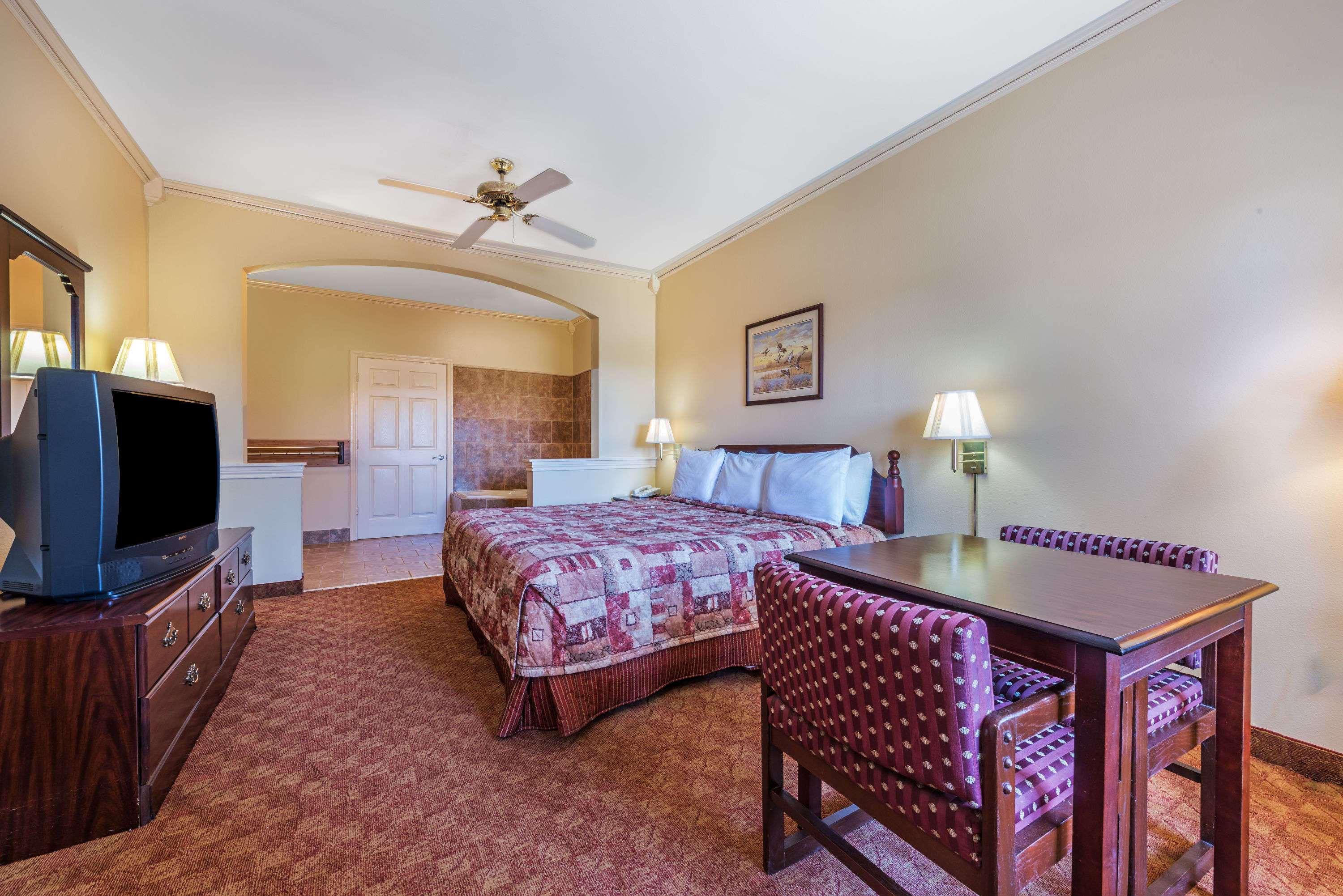 Super 8 By Wyndham Greenville Exterior foto