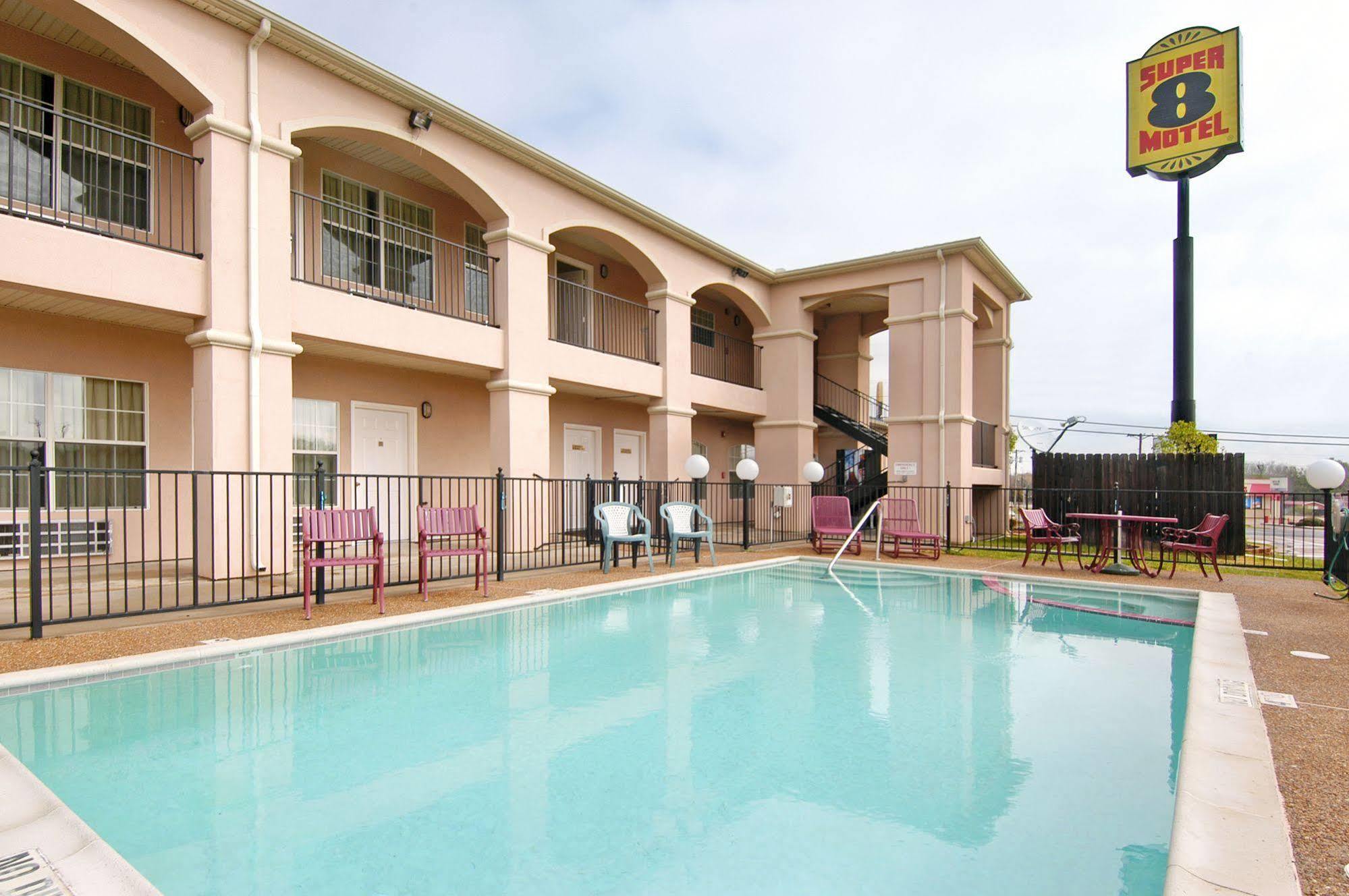 Super 8 By Wyndham Greenville Exterior foto